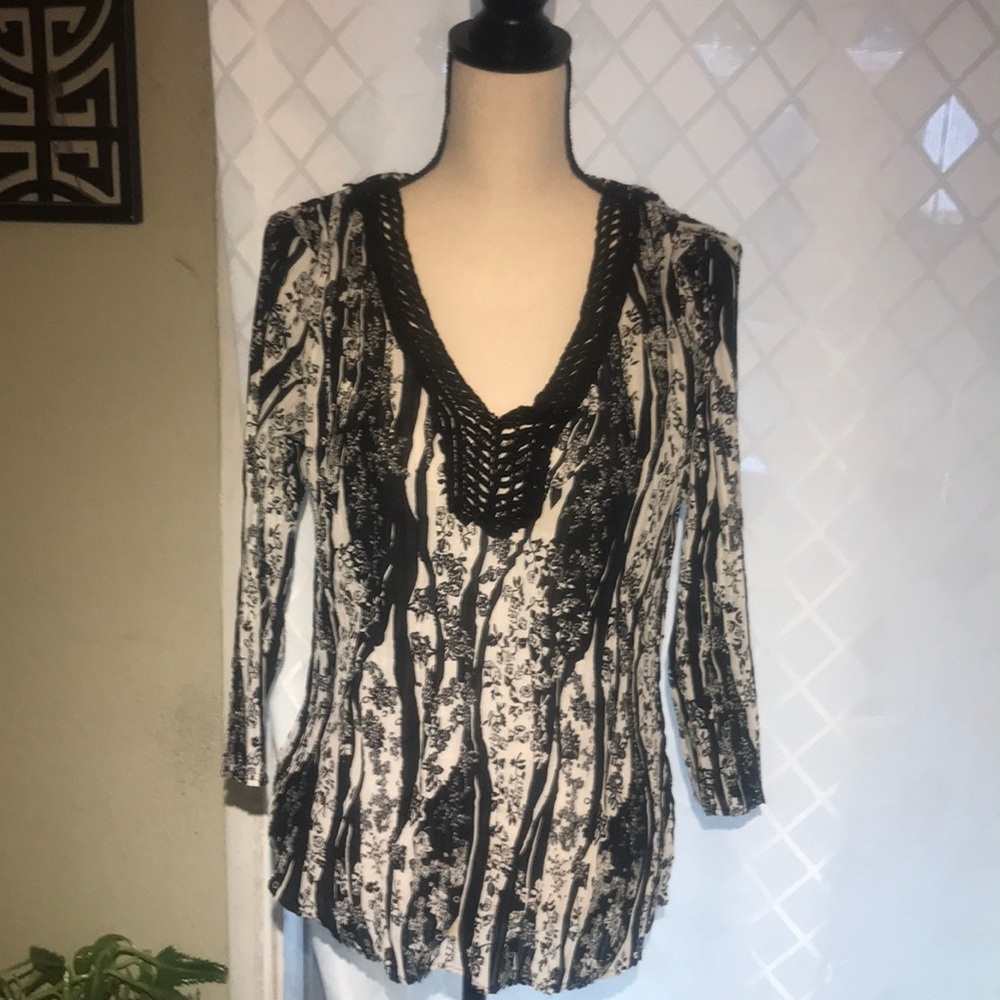 VIOLET & CLAIRE Top